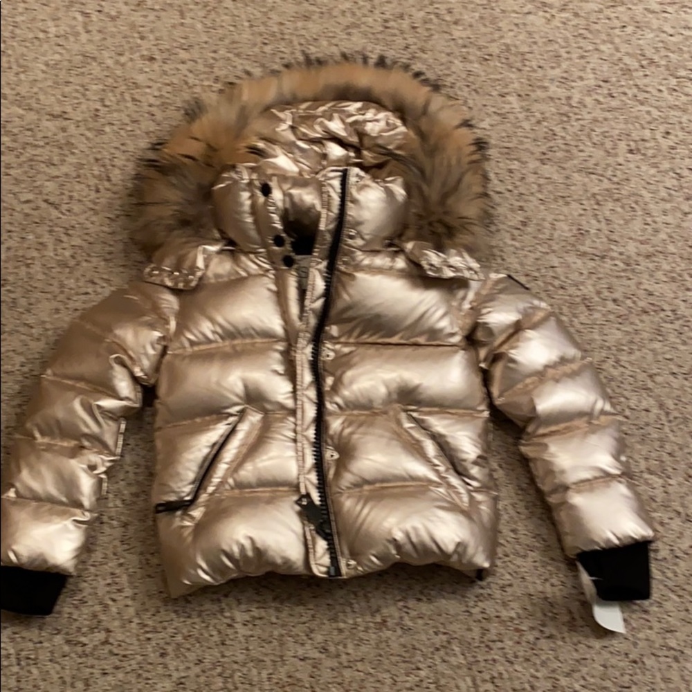 NWT Girls sam. Gold fur puffer coat